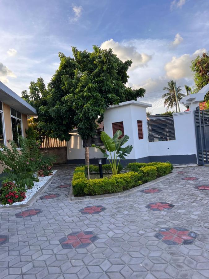 Haika Home Lodge Νταρ ες Σαλάμ Εξωτερικό φωτογραφία